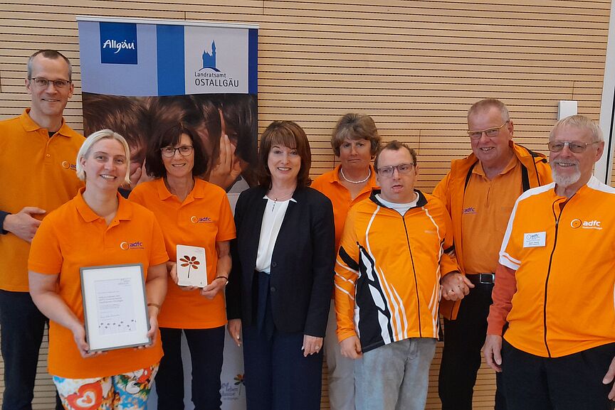 ADFC Inklusionsteam mit Landrätin Zinnecker Gruppe ADFC Mitglieder