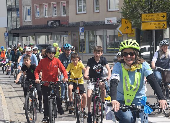 Radler:innen auf der Straße